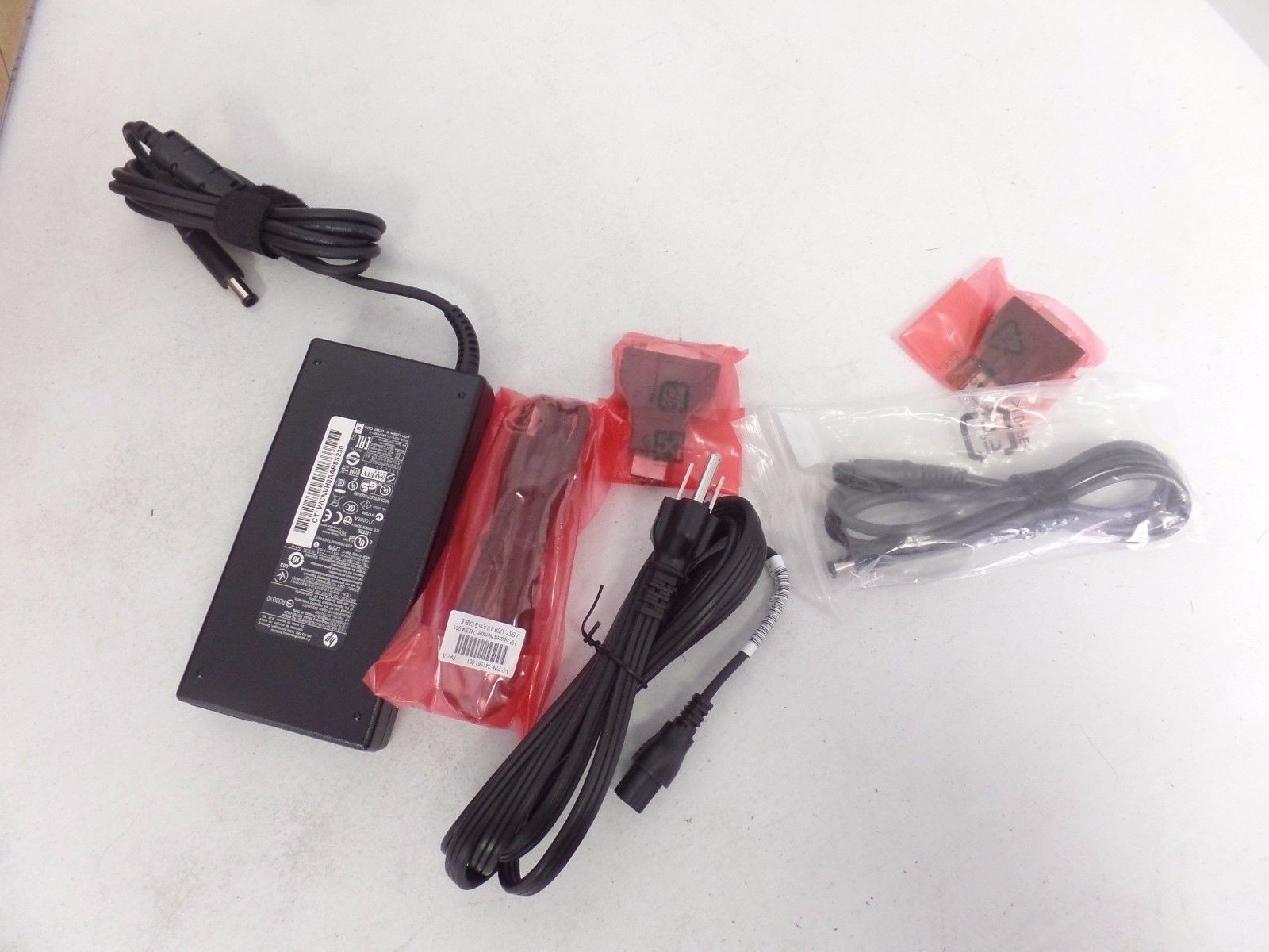 HP Universal Port Replicator Model HSTNNIX07 E6D70AA 120W Original