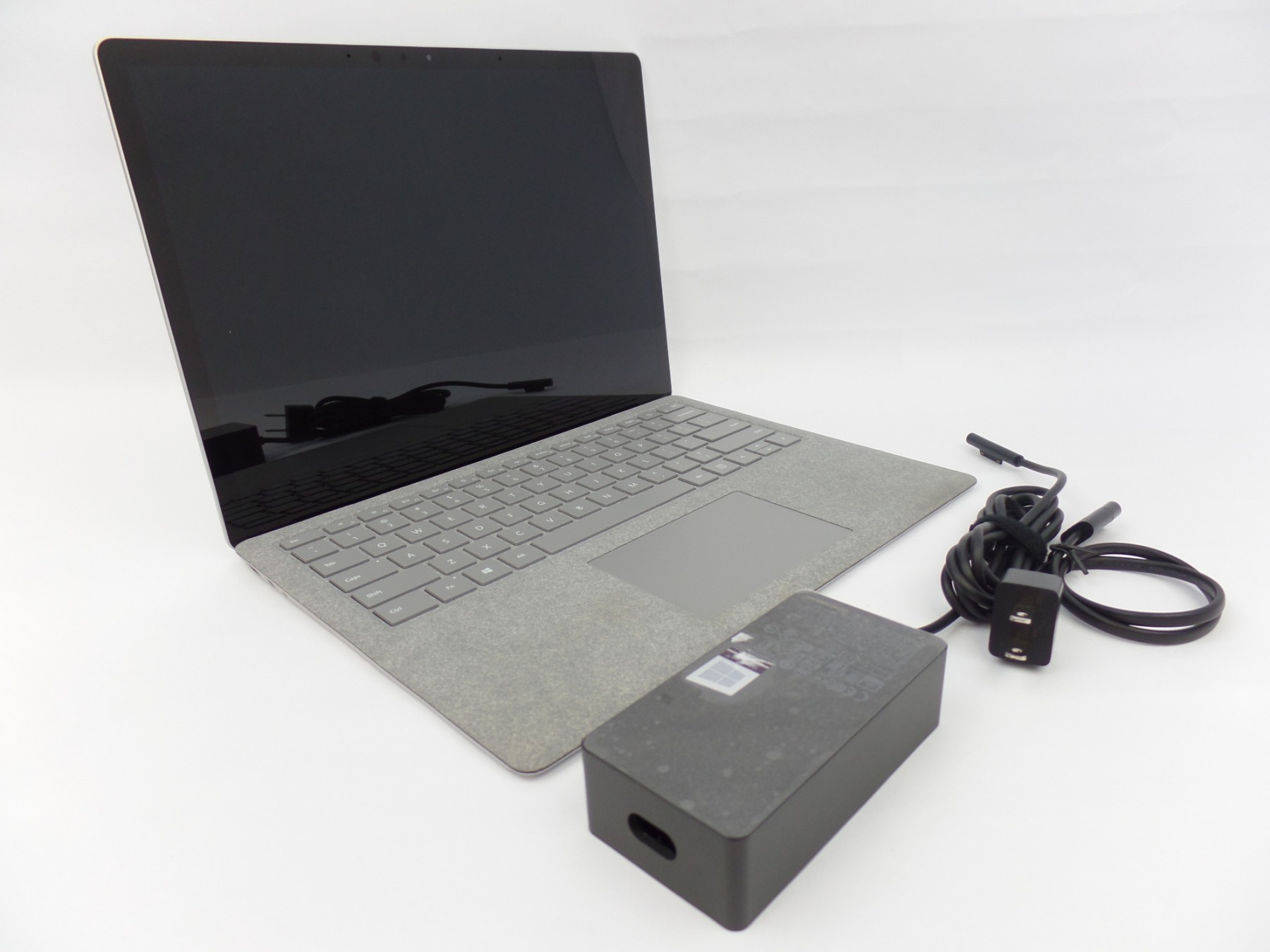 Microsoft Surface Laptop 1769 13.5" Touch i7-7660U 2.5Hz 8GB 256GB Iris