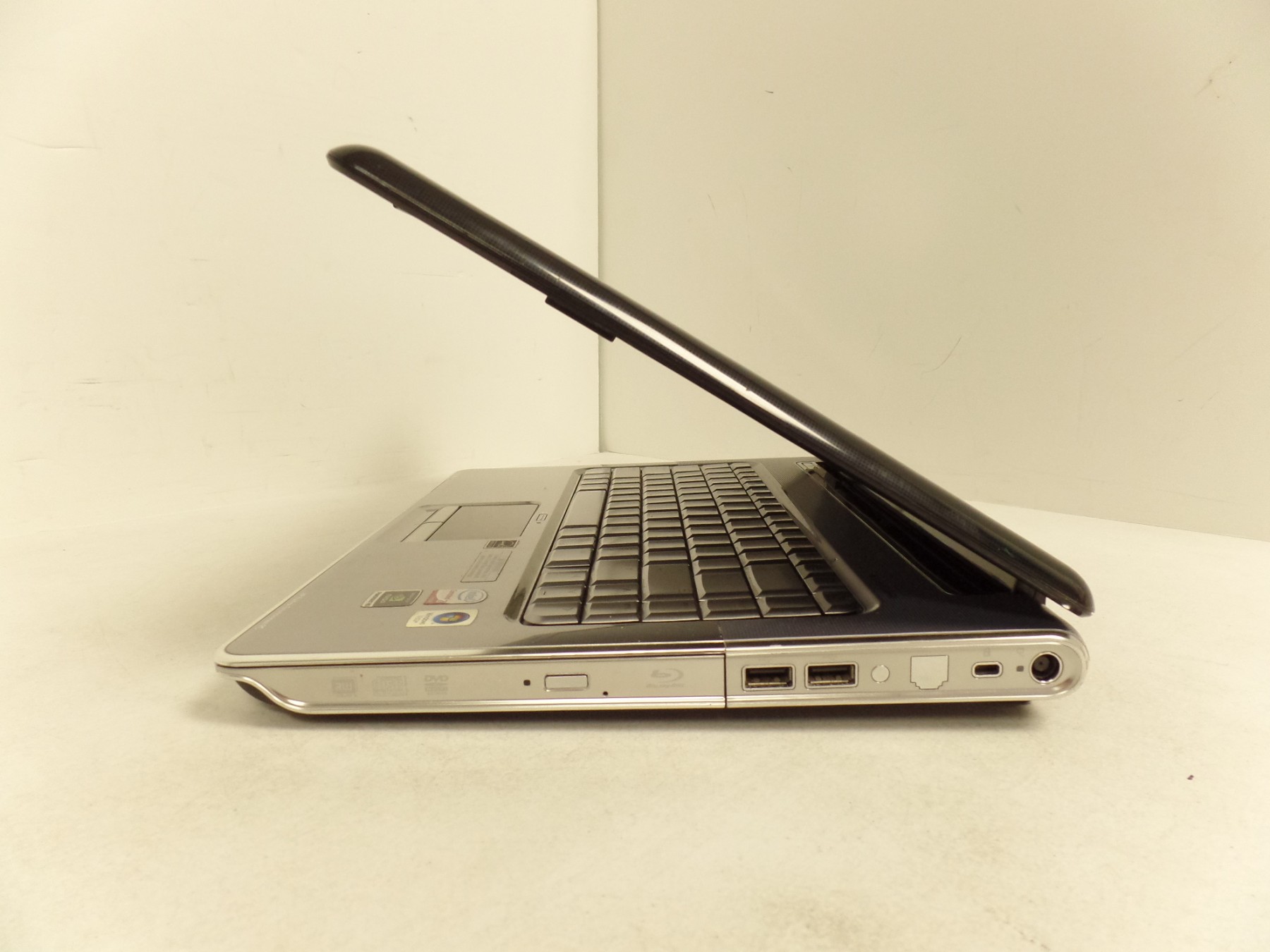 HP Pavilion dv5 15.6" Intel Core 2 Duo T9400 2.53GHz BluRay Drive