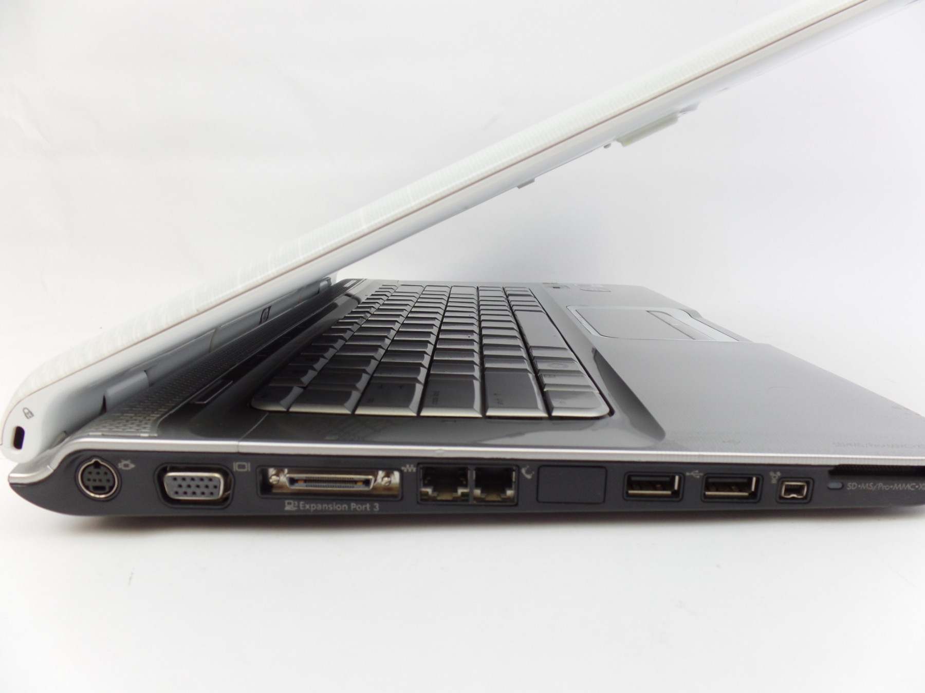 HP Pavilion dv6700 15.4" WXGA Core 2 Duo T5750 2GHz 3GB 250GB W7P Laptop U1