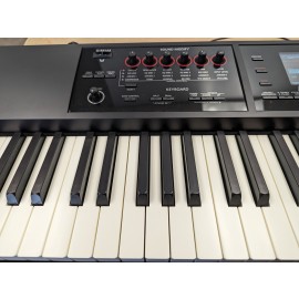 Roland FA-08 Keyboard Synthesizer - U
