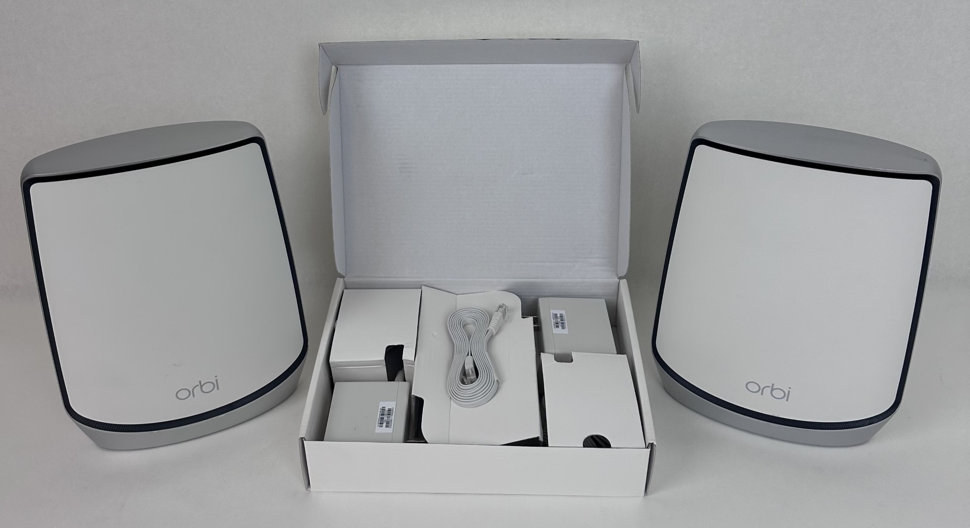 NETGEAR Orbi RBK852 AX6000 Tri-Band Mesh Wi-Fi 6 System (2-pack) White U
