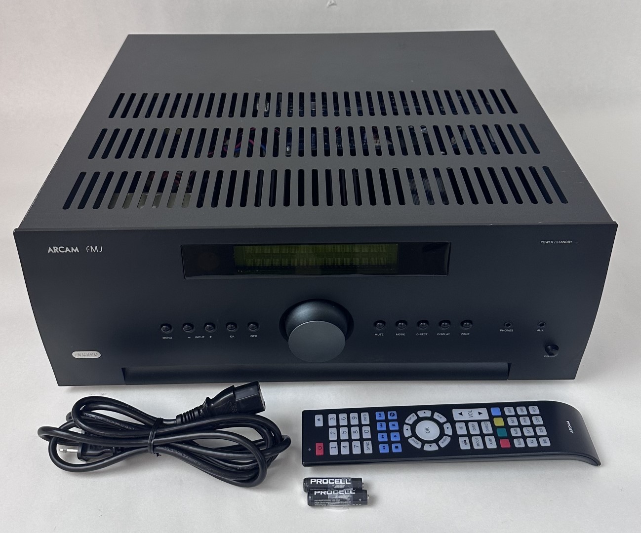 Arcam FMJ 420W 7.1.4-Ch. 4K Ultra HD A/V Home Theater Receiver AVR390 U