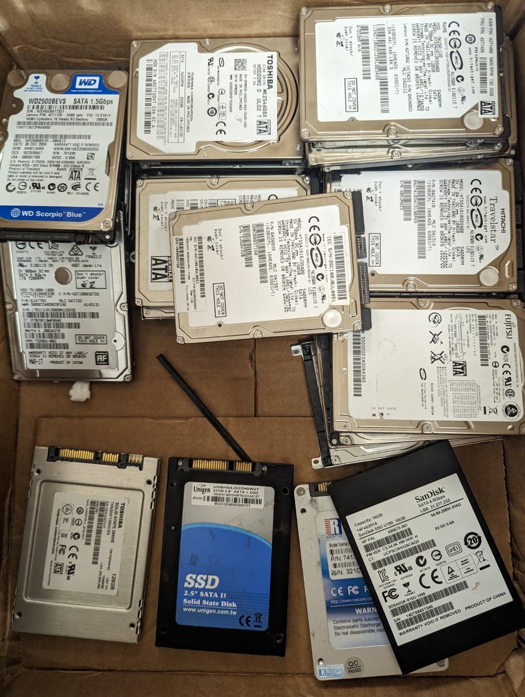 Lot of 36 units of 2.5" 32x HDD for 4x SSD For Parts