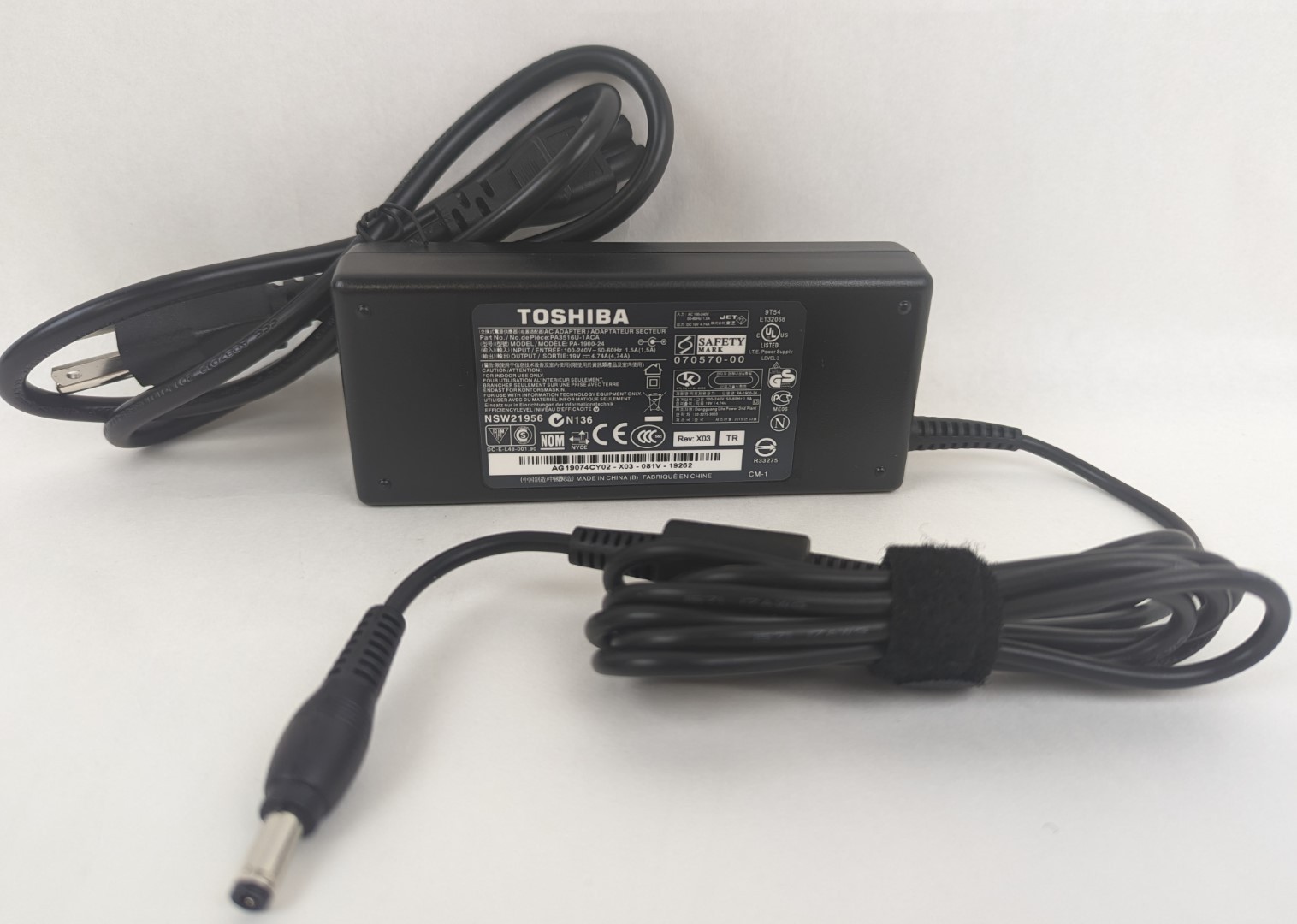 OEM Toshiba laptop 90w Charger Power Adapter PA-1900-24