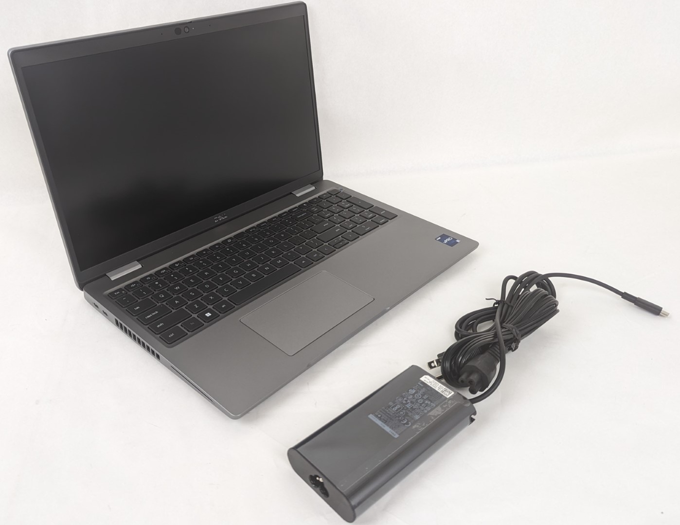 Dell Latitude 5530 15.6" FHD i5-1245U 16GB 256GB SSD W11P Laptop SD