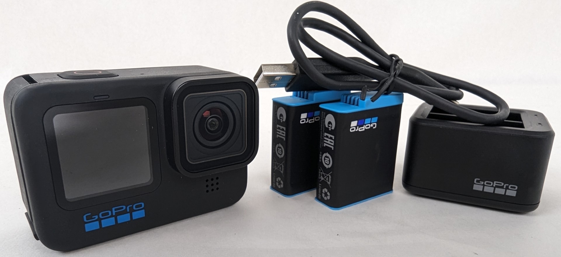 GoPro HERO10 Black Action Camera Bundle CHDCB-101 HERO 10 - no plastic cap