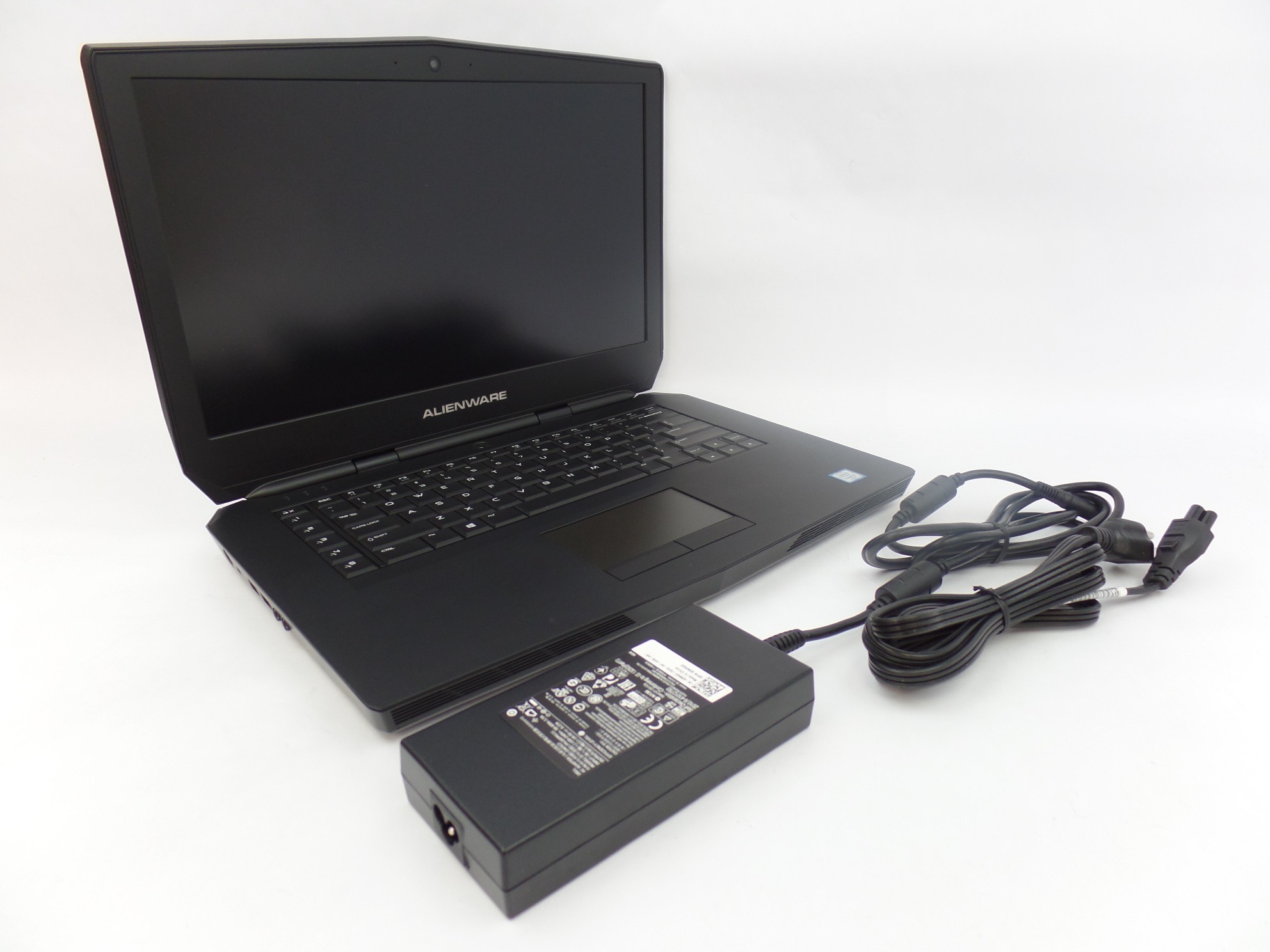 Alienware 15 R2 15.6" FHD i7-6700HQ 8GB 1TB GTX 965M 2GB VRAM W10H Gaming Laptop