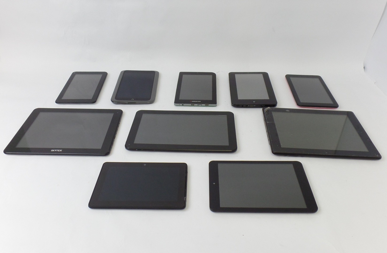 Lot of 75 Tablets Samsung Acer Surface Coby Ematic Pioneer Nook AS IS