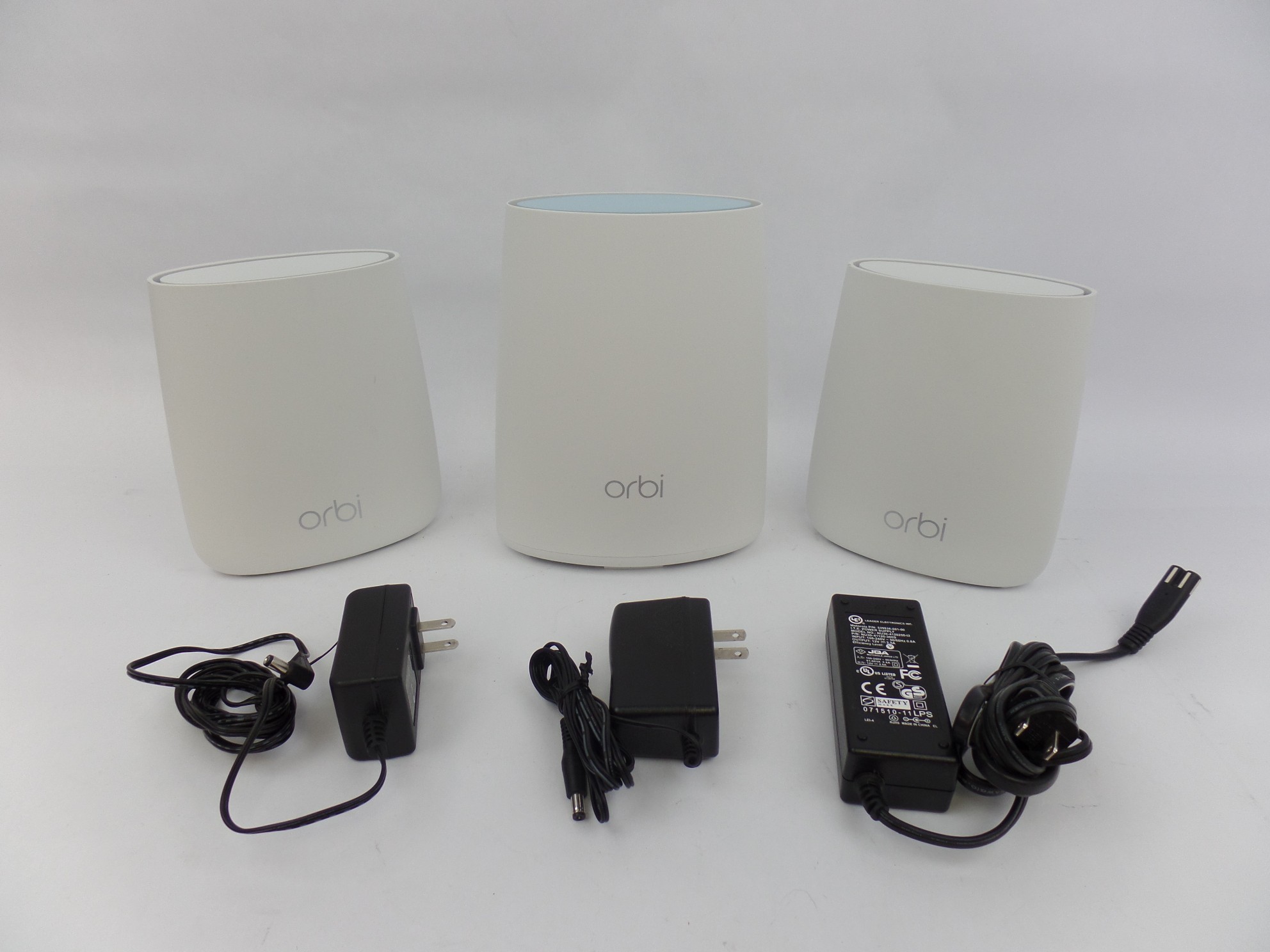NETGEAR Orbi Tri-Band Wi-Fi Router AC2200 RBK43-200NAS 