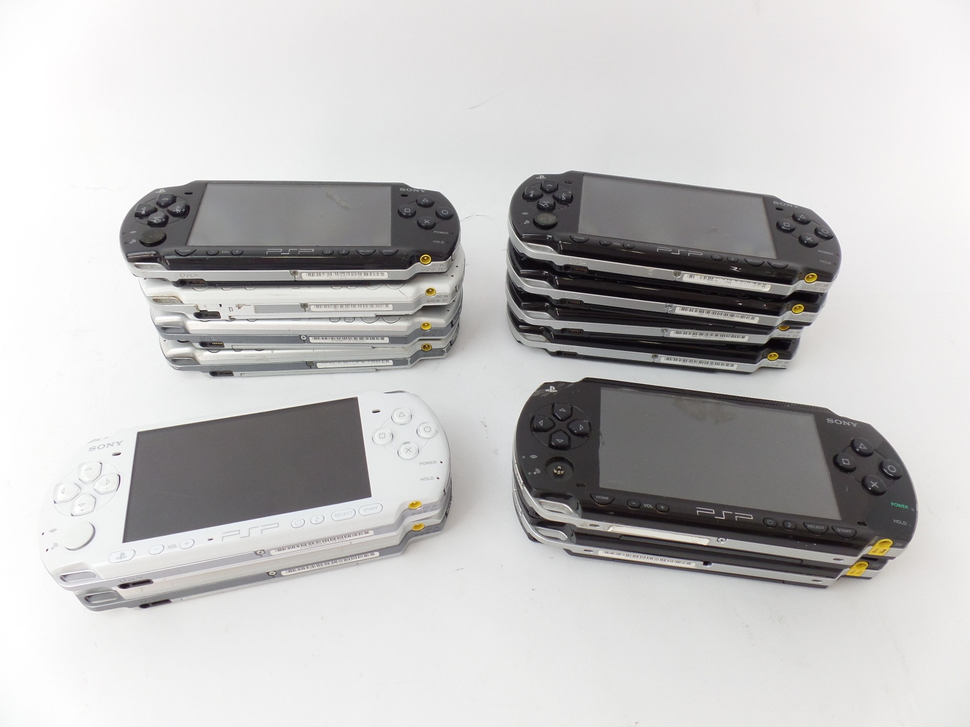 Lot of 12 Sony PSP 3001 2001 1001 Playstation Portable Console For Parts