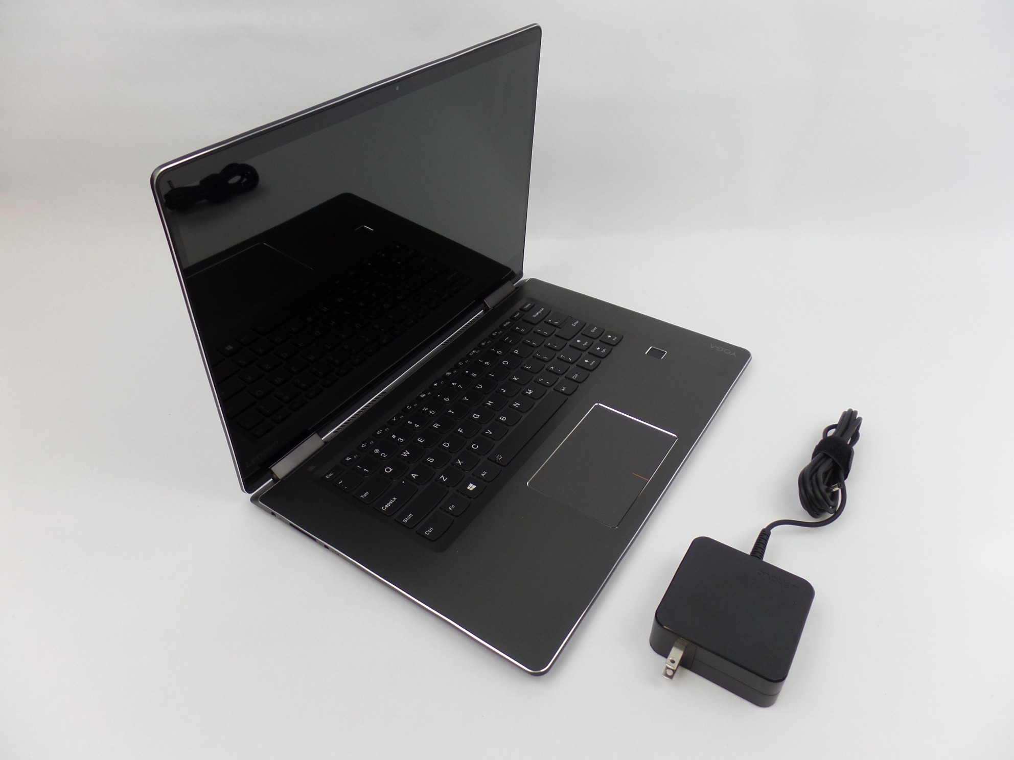 Lenovo Yoga 710-15IKB 15.6" FHD Touch i5-7200U 2.5GHz 8GB 256GB W10H 80V50010US