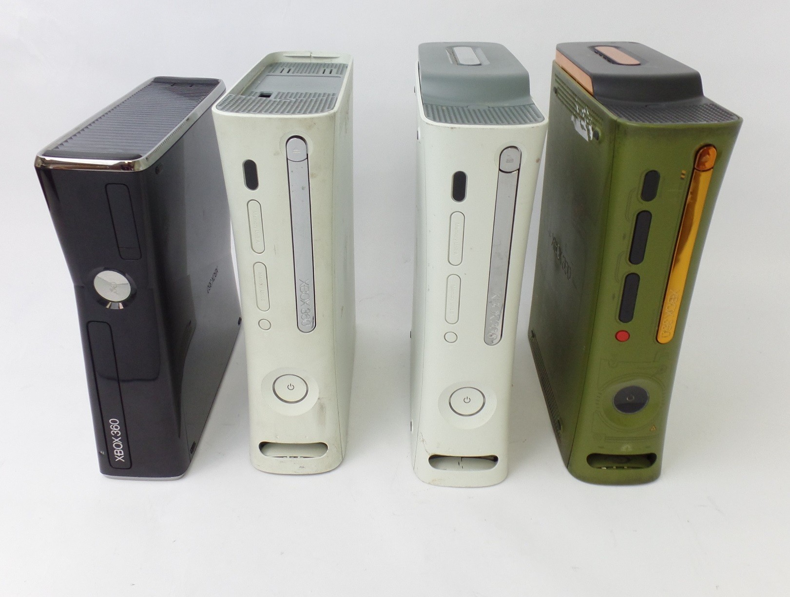 Read: defective Lot of 4 Xbox 360 S Console #1