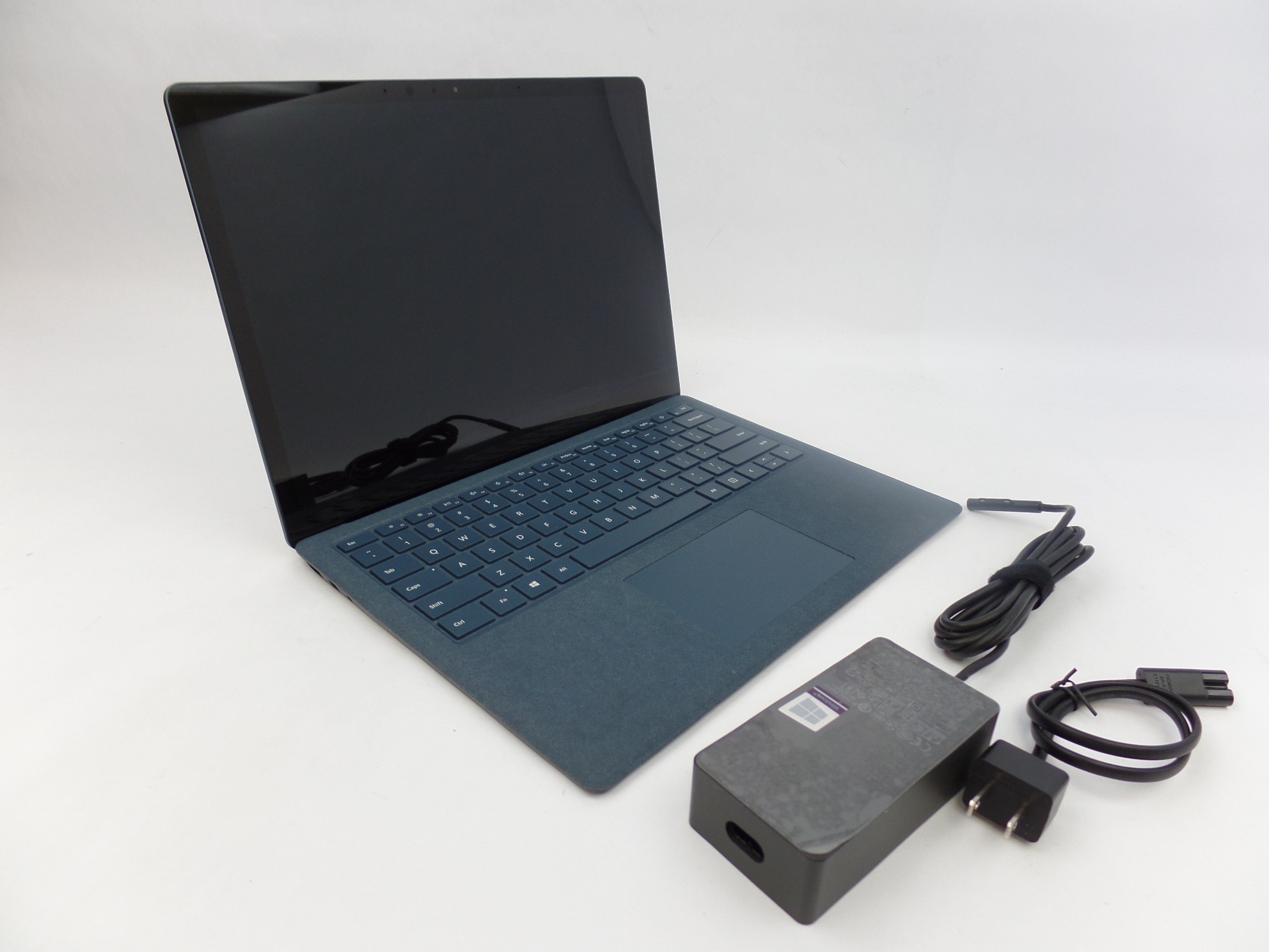 Microsoft Surface Laptop 2 1769 13.5" Touch i5-8250U 8GB 256GB W10 Laptop Blue S