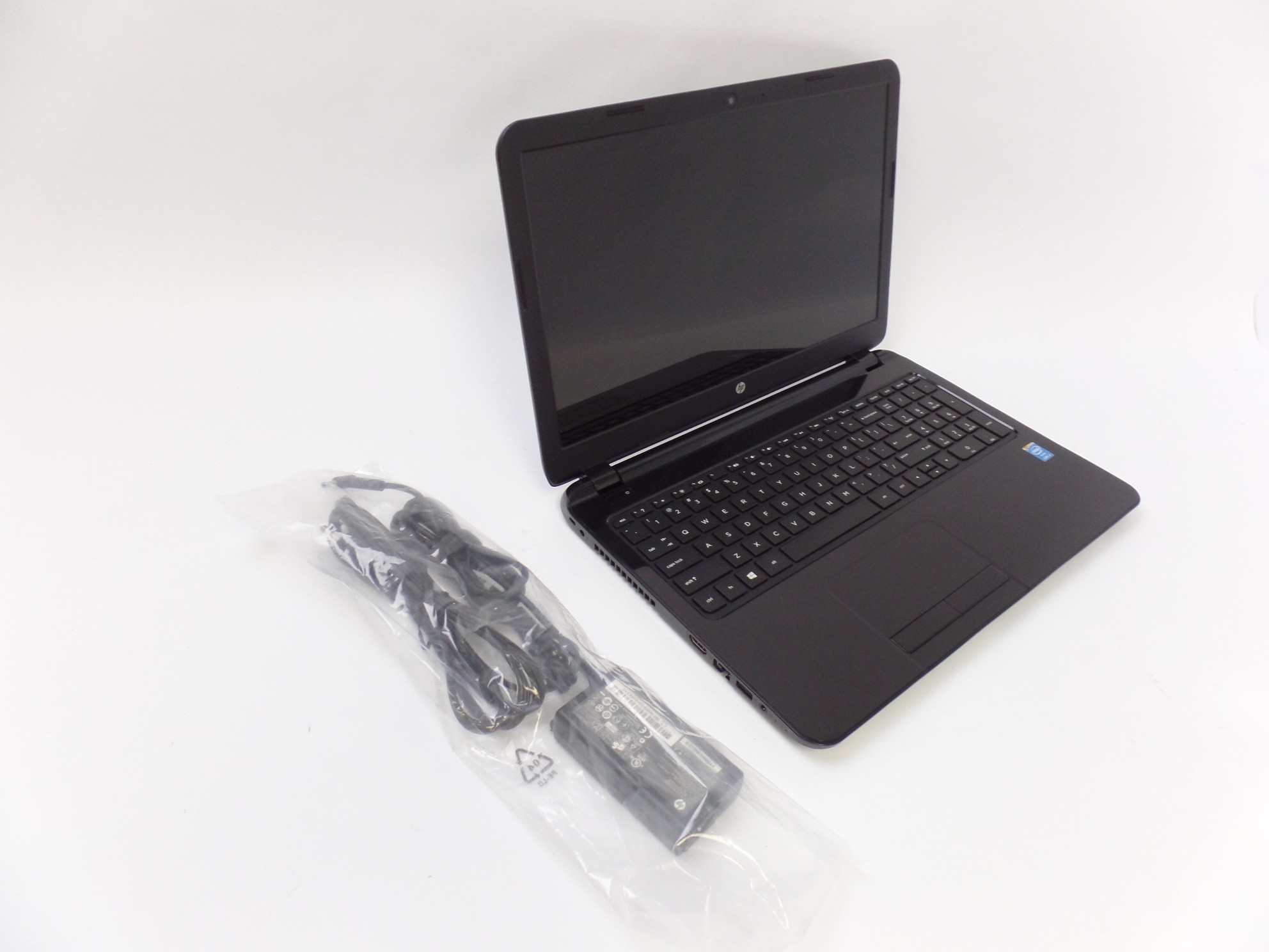 HP 15-r018dx HD Core i3-4010U 4GB 750GB HDD Laptop  G9D76UA U