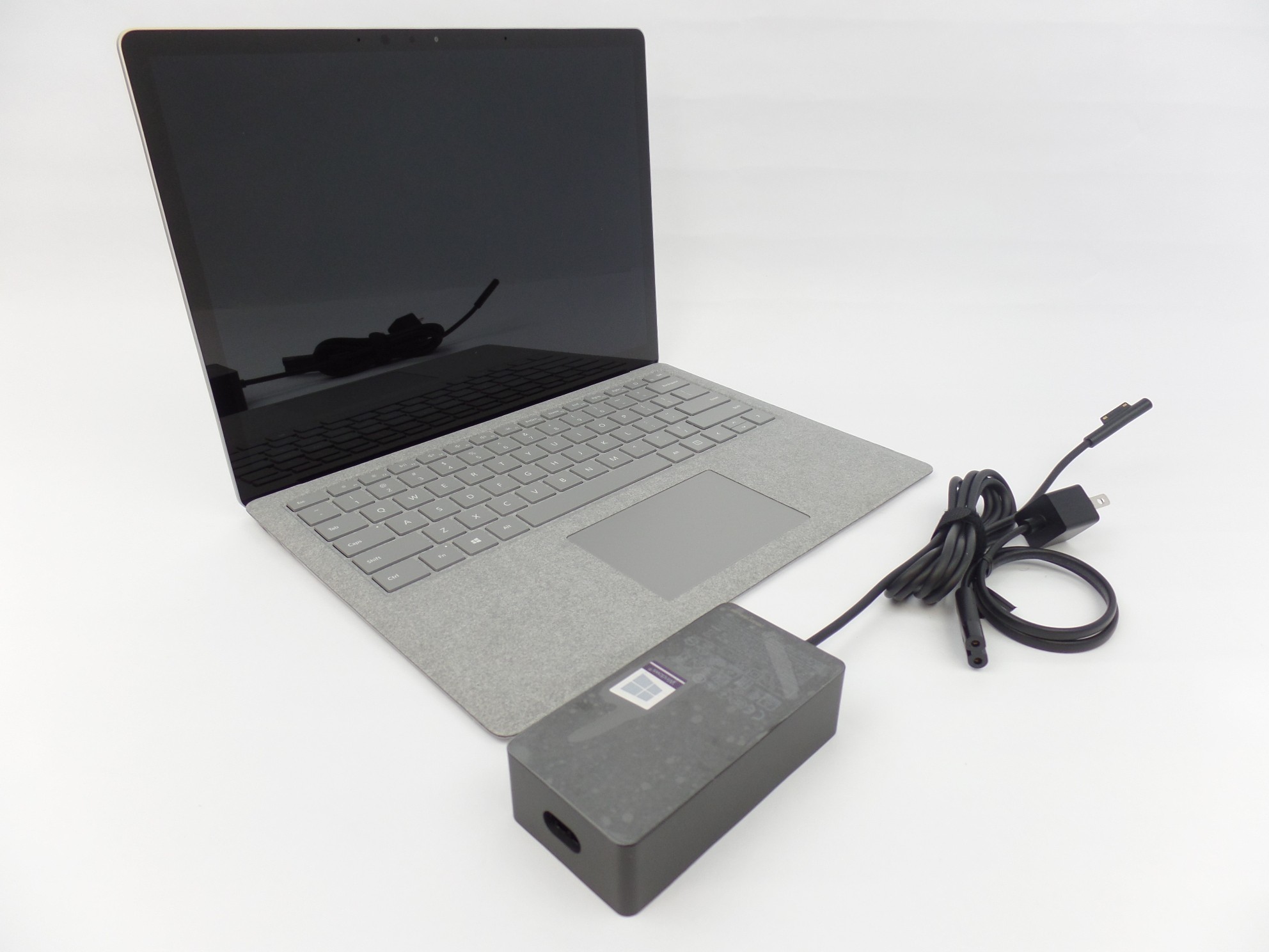 Microsoft Surface Laptop 1769 13.5" Touch i5-7200U 2.5GHz 8GB 256GB SSD W10H SD