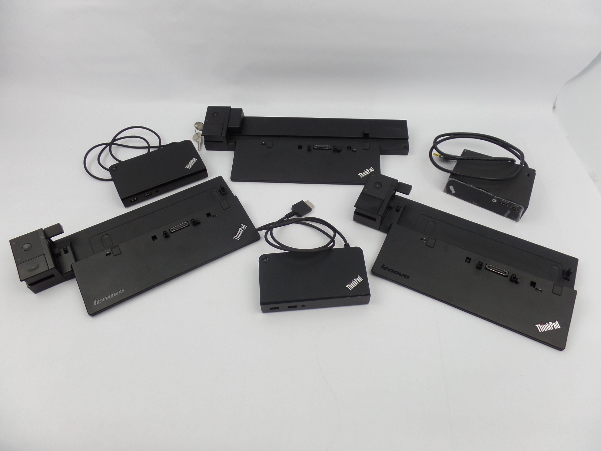 For parts: Lot of 6 Lenovo Thinkpad Docking Stations 