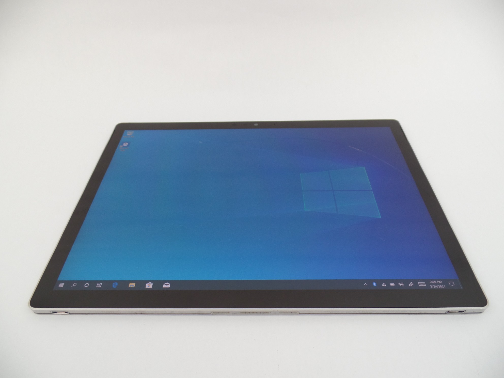 Microsoft Surface Book 2 1832 13.5" i5-8350U 8GB 256GB W10P Table #14 crack