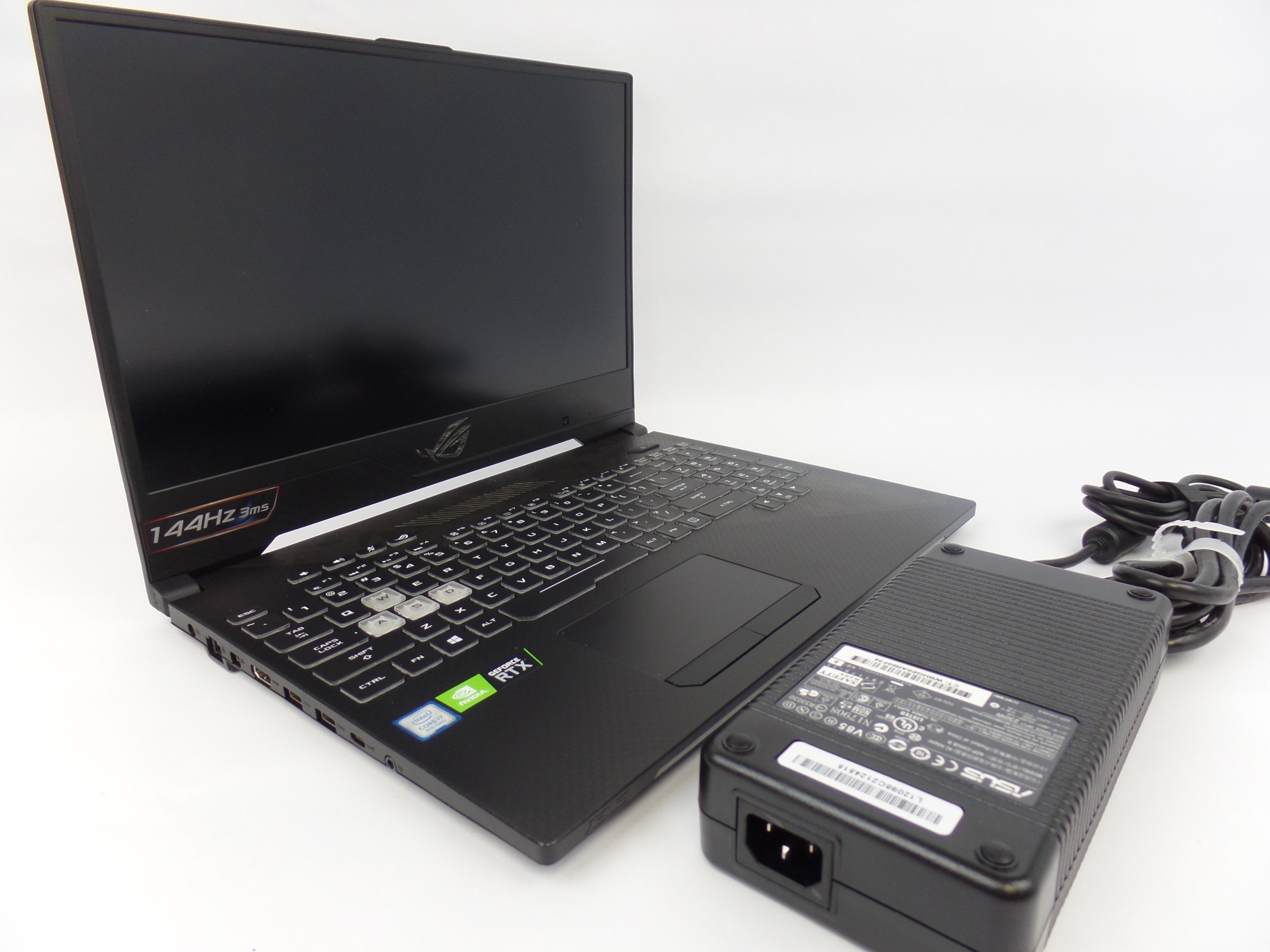 Asus ROG Strix II GL504GW-DS74 15.6" FHD i7-8750H 16GB 512GB SSD RTX 2070 W10P S