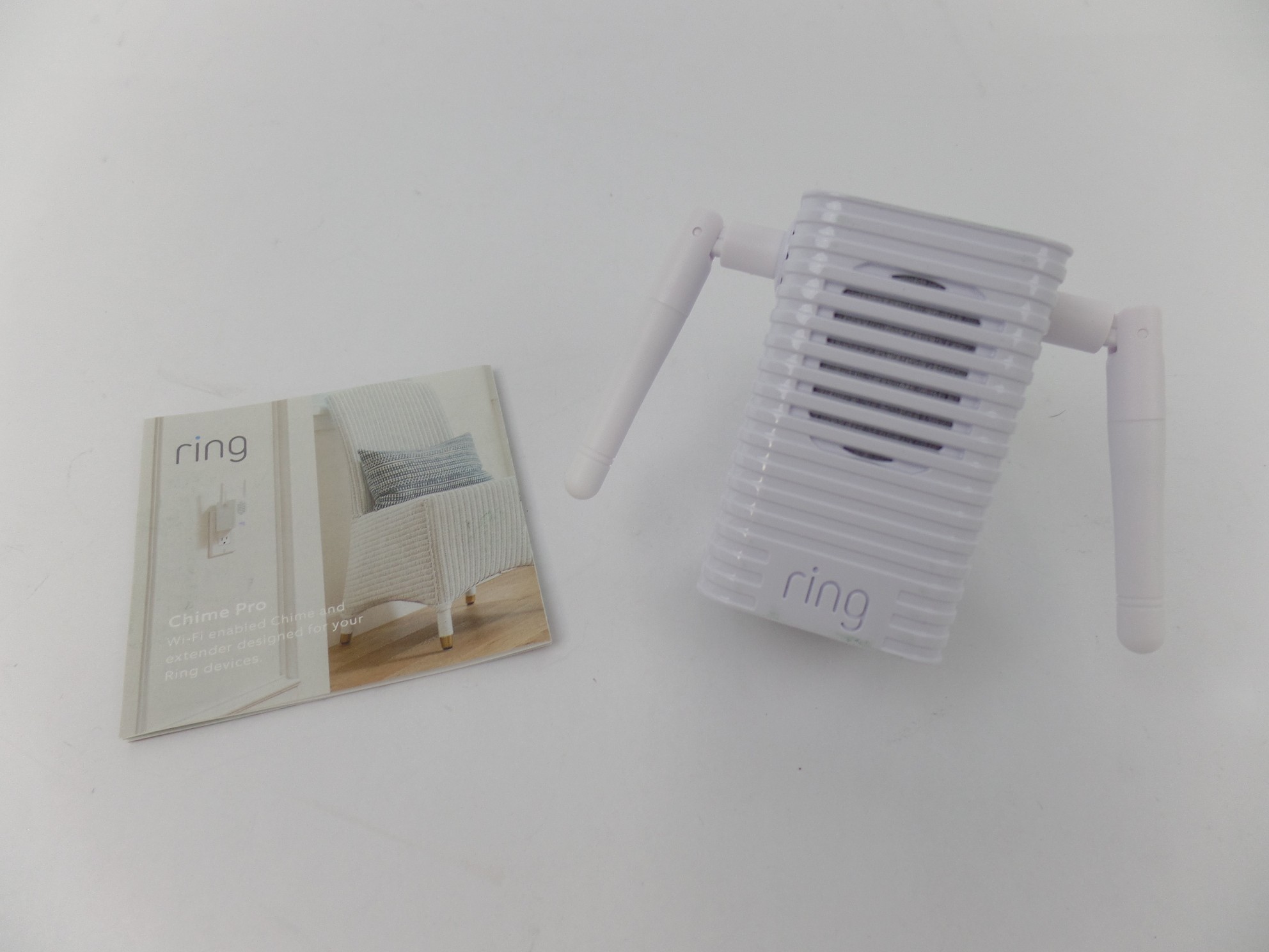 Ring Chime Pro Door Bell Plug-In  Wi-Fi Extender and Chime 88PR000FC000