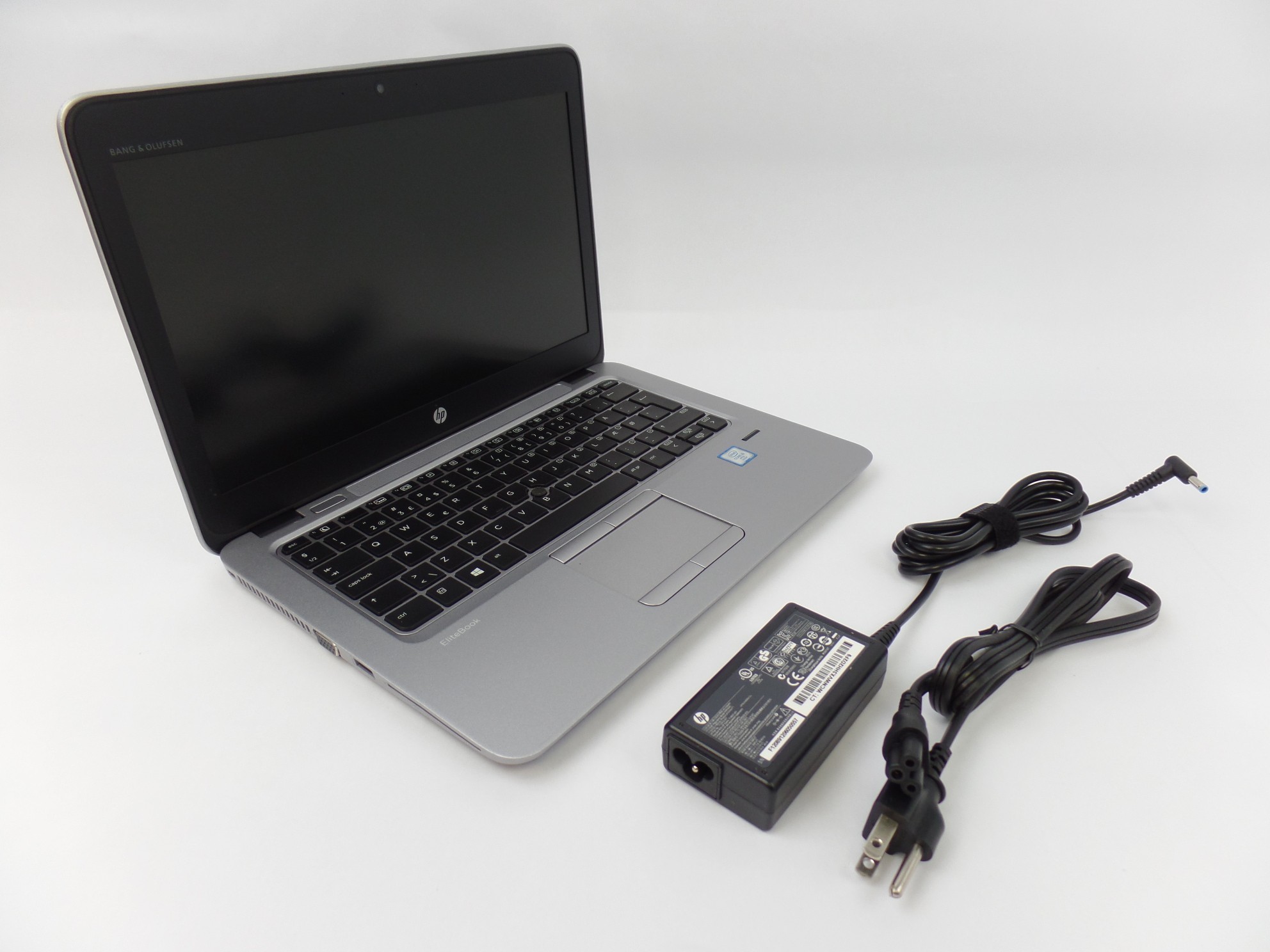 HP EliteBook 820 G3 12.5" HD i5-6300U 2.4GHz 8GB 256GB W10P L4Q17AV Laptop U