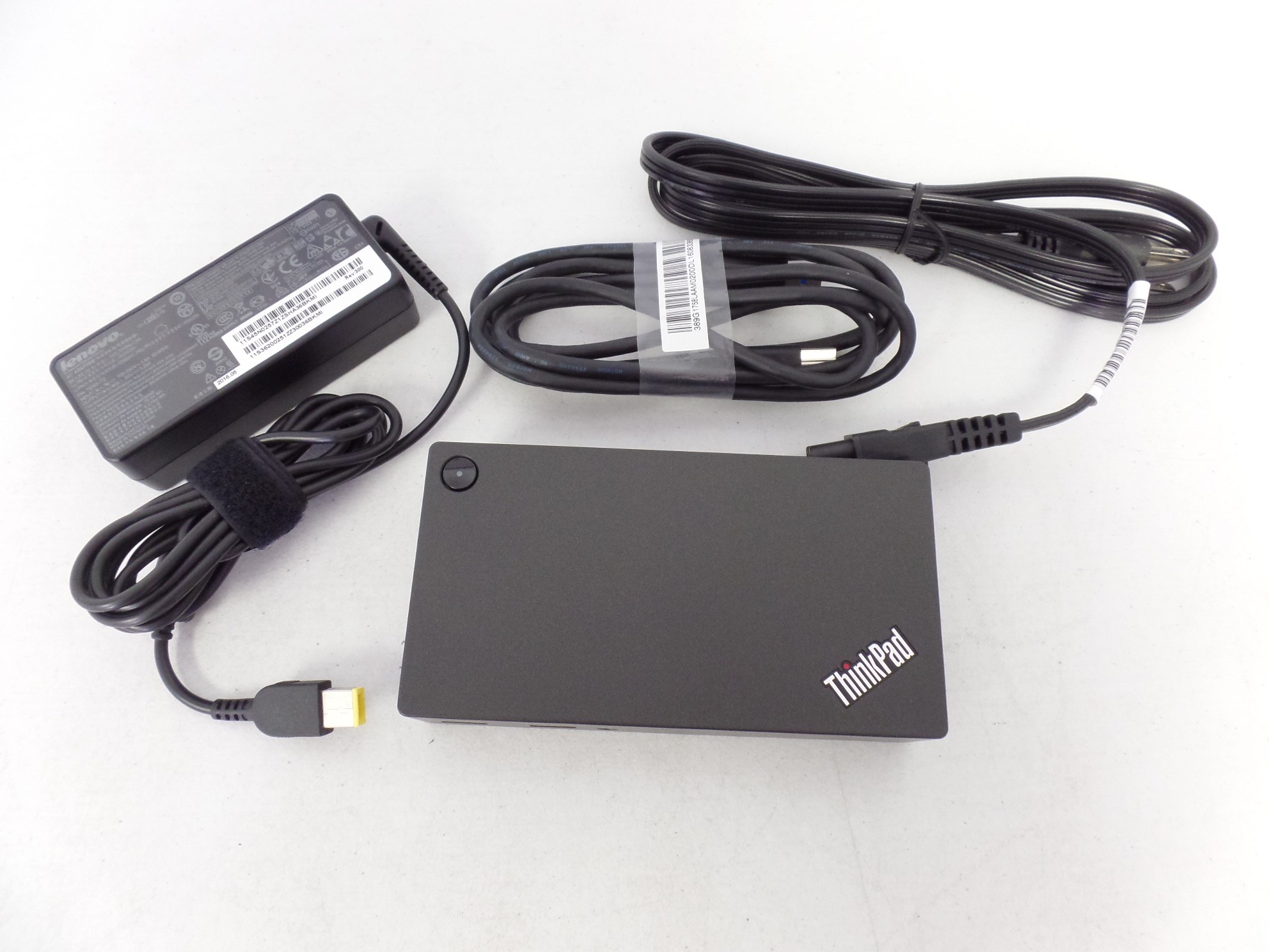 Lenovo ThinkPad USB 3.0 Pro Dock SD20H10907 03X6897 03X7130 40A70045US 45W