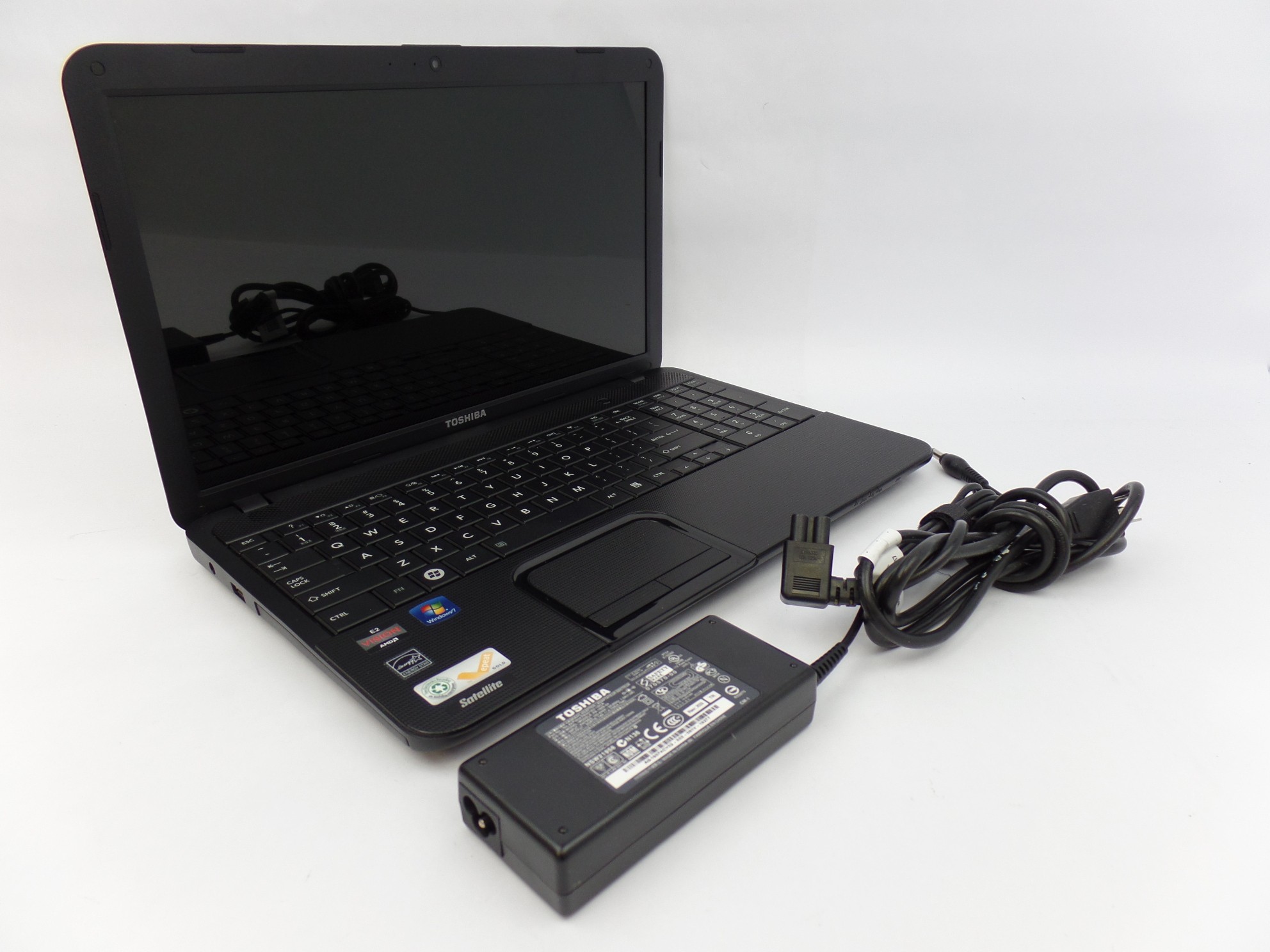 Toshiba Satellite S855D-S5205 15.6" HD AMD E-450 1.65GHz 4GB 320GB W10P Laptop U