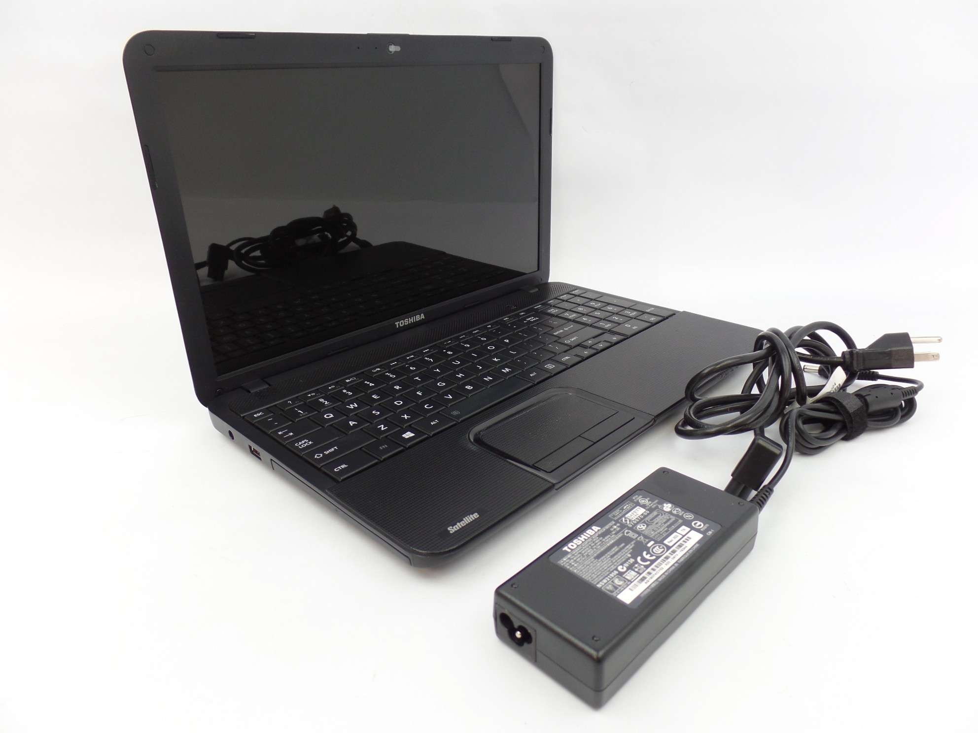 Toshiba Satellite C855D-S5104 15.6" HD AMD E-300 1.3GHz 4GB 500GB W10H Laptop U
