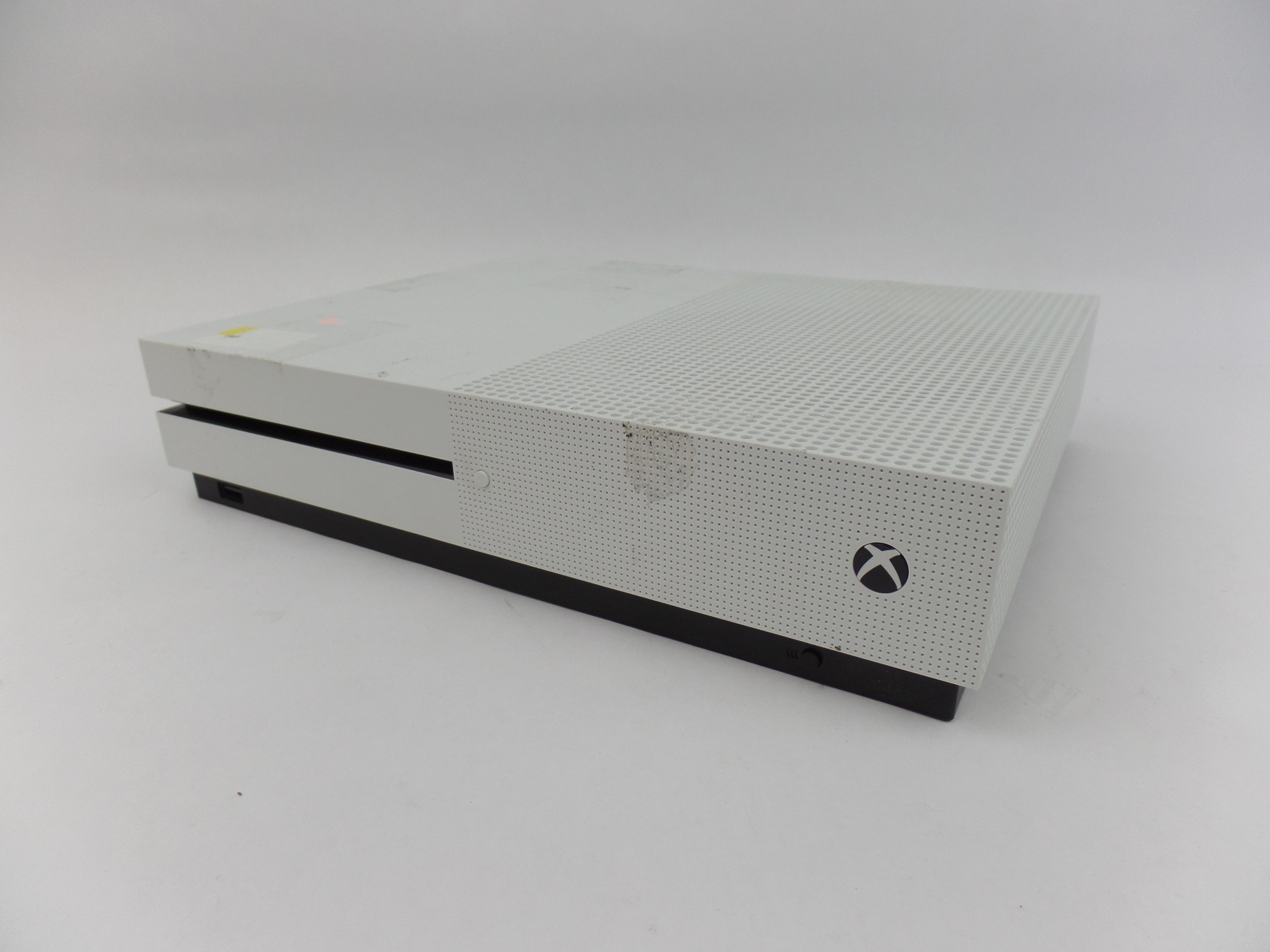 READ For Parts: Microsoft Xbox One S 500GB Gaming Console - On and off #2