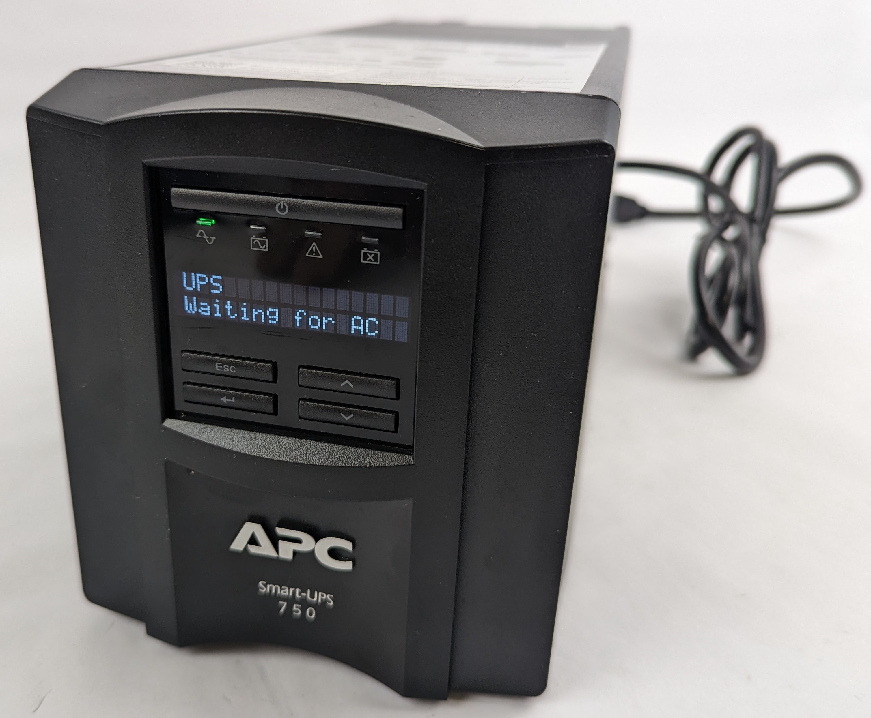 APC SmartUPS 750 SmartConnect 750VA SMT750C U