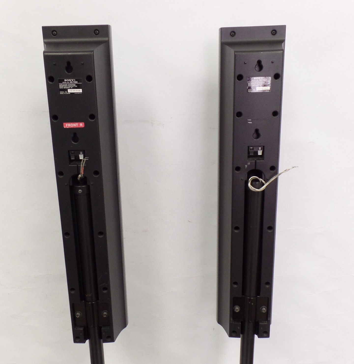 2 (pair) of Sony Floor Standing Tower Speakers System SSTS82