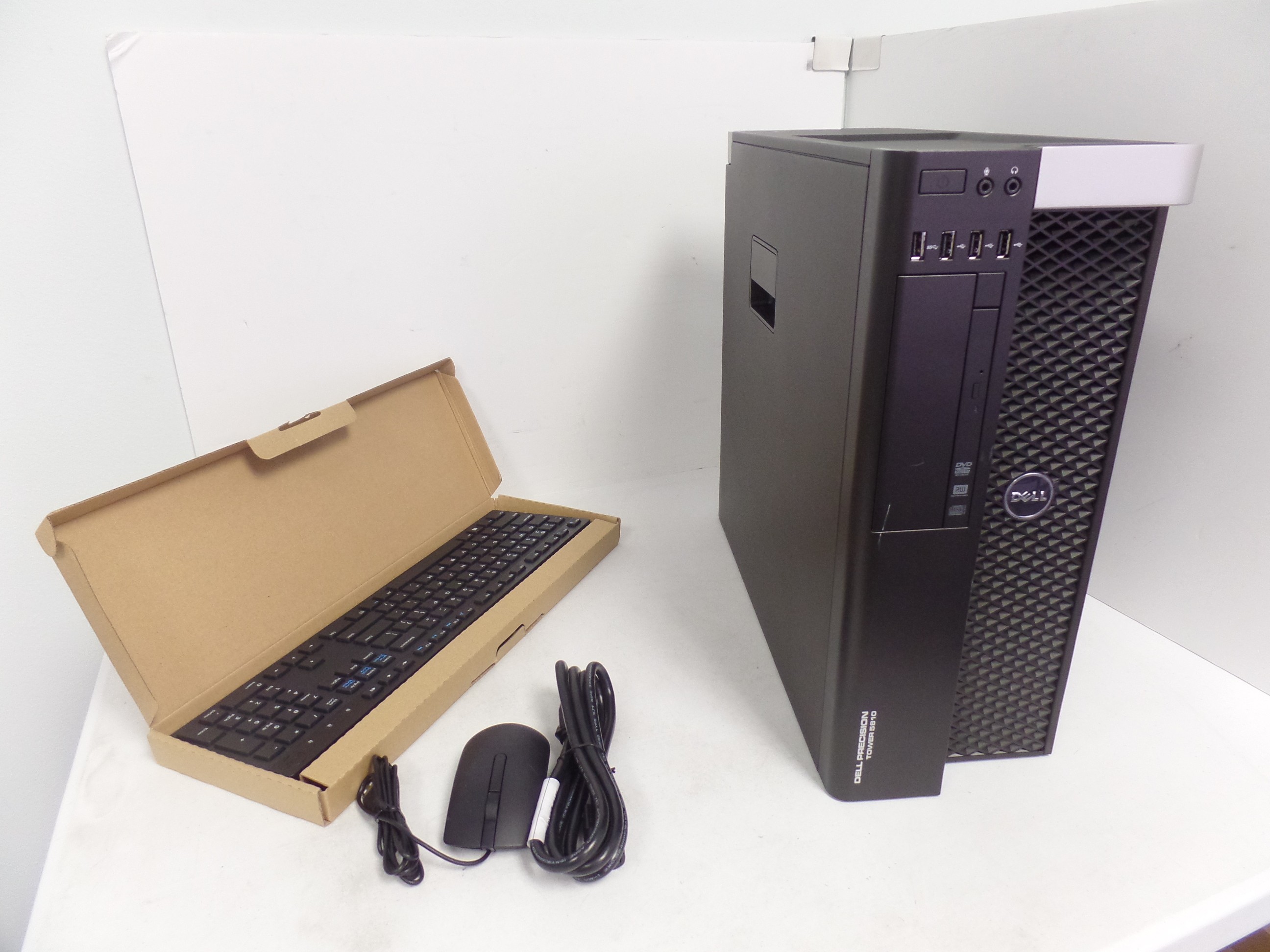 Dell Precision 5810 Tower E51630V3 3.7GHz 32Gb 256 SSD 2x K620 W 8