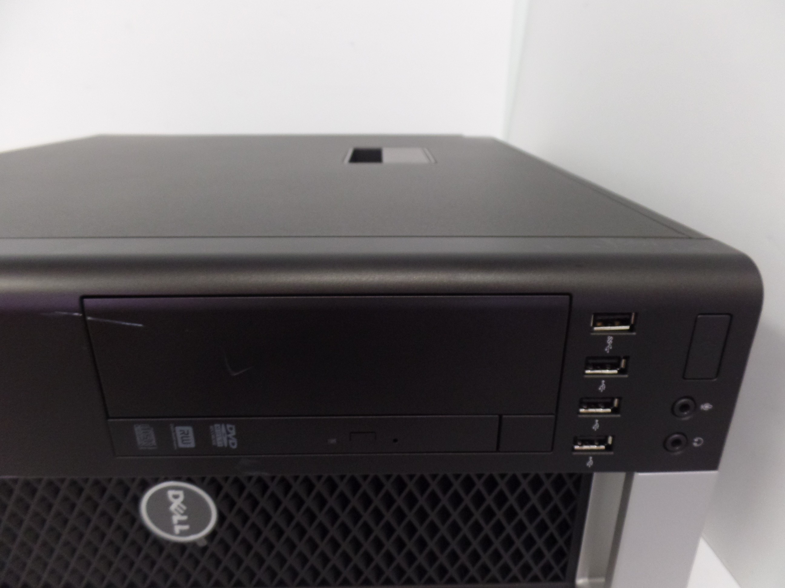 Dell Precision 5810 Tower E51630V3 3.7GHz 32Gb 256 SSD 2x K620 W 8