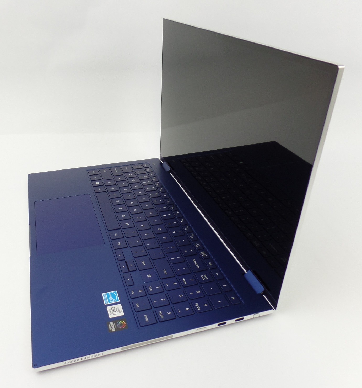 Samsung Galaxy Book Flex NP950QCGK01US 15.6" Touch i71065G7 12GB