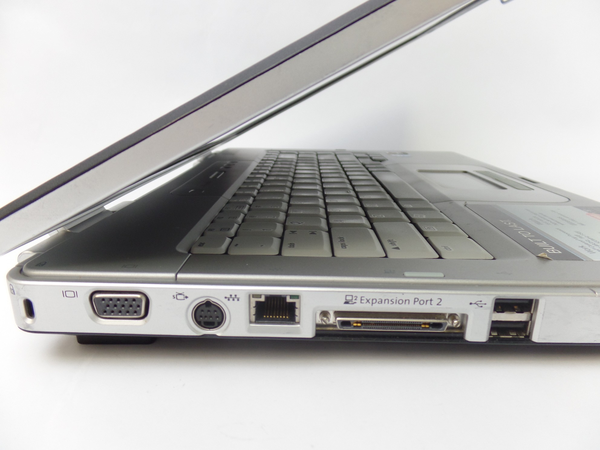 HP Compaq Presario V5000 15" Celeron 1.46GHz 1GB 40GB HDD EZ429UA Boots